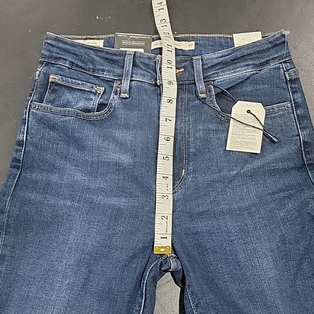 LEVI'S.. 721.. High-rise skinny.. - Picture 14 of 16